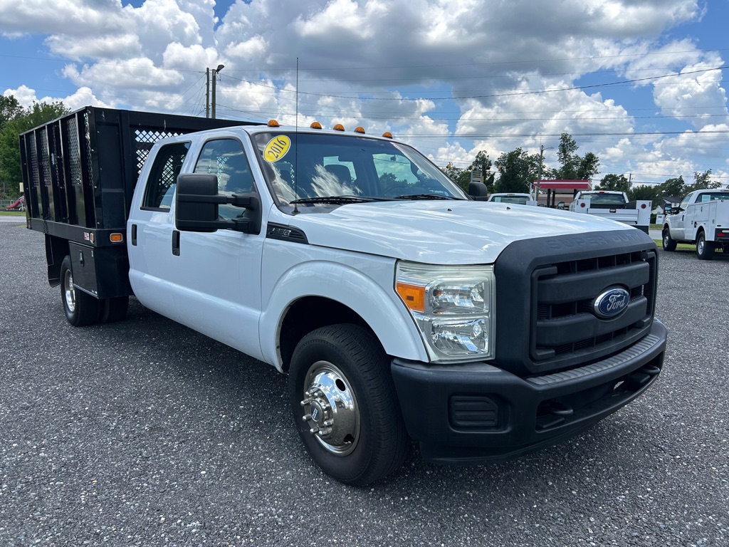 Photo 4 of this FORD F350 FLAT DUMP