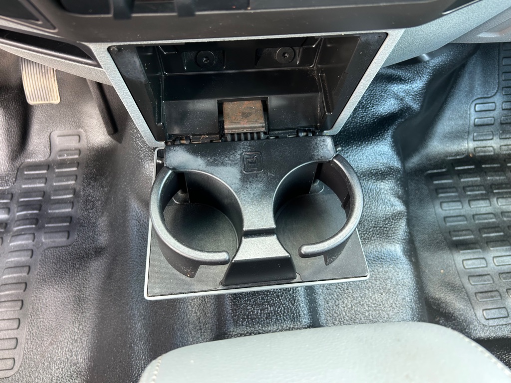 Photo 20 of this FORD F350 FLAT DUMP