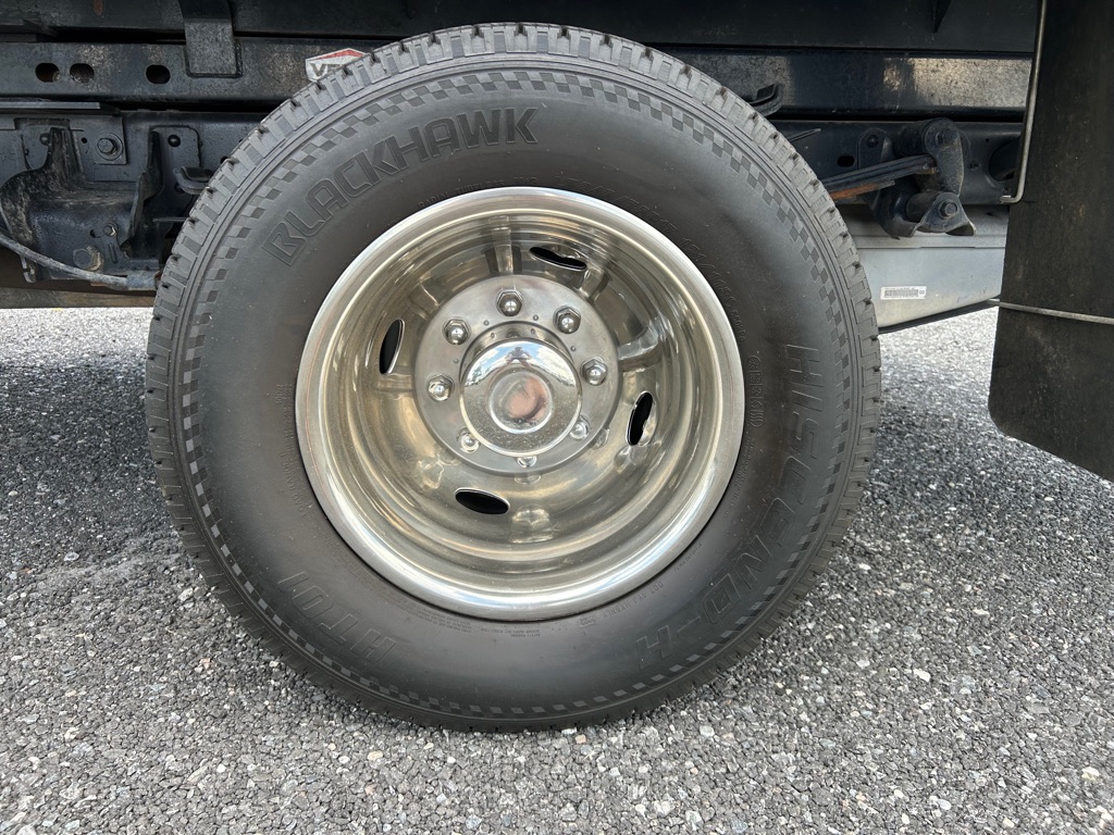 Photo 12 of this FORD F350 FLAT DUMP