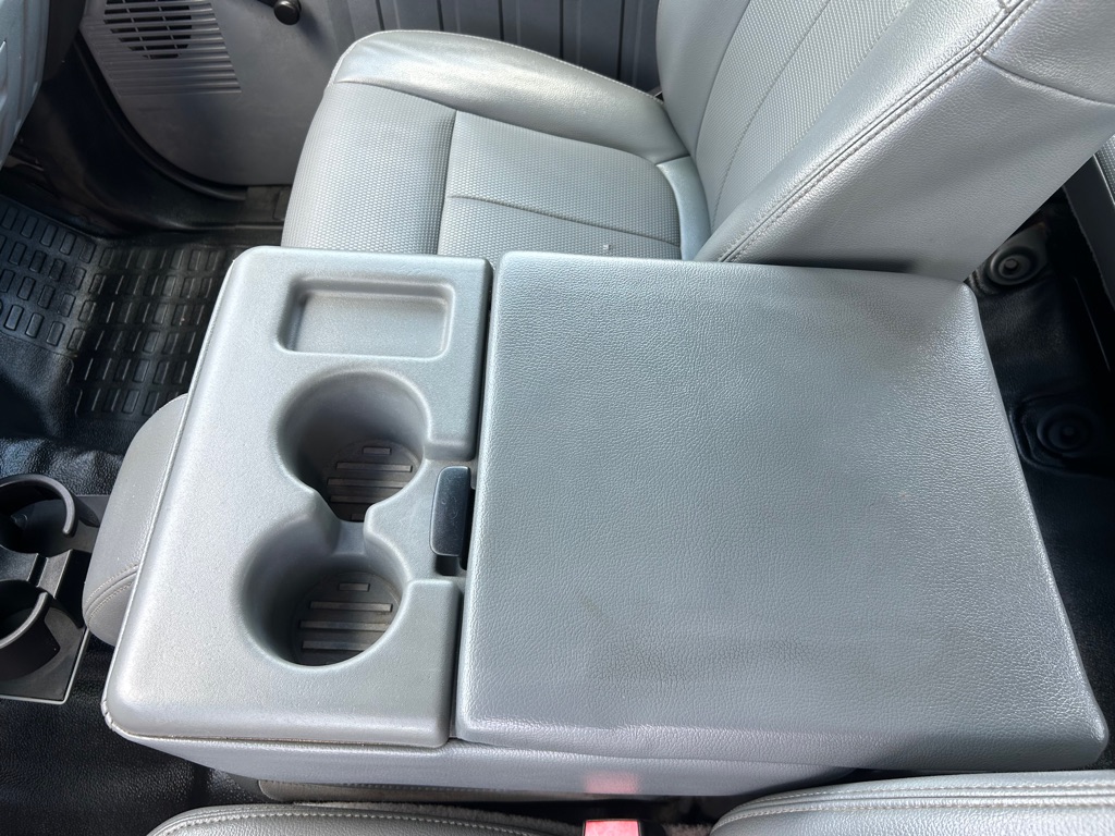 Photo 21 of this FORD F350 FLAT DUMP