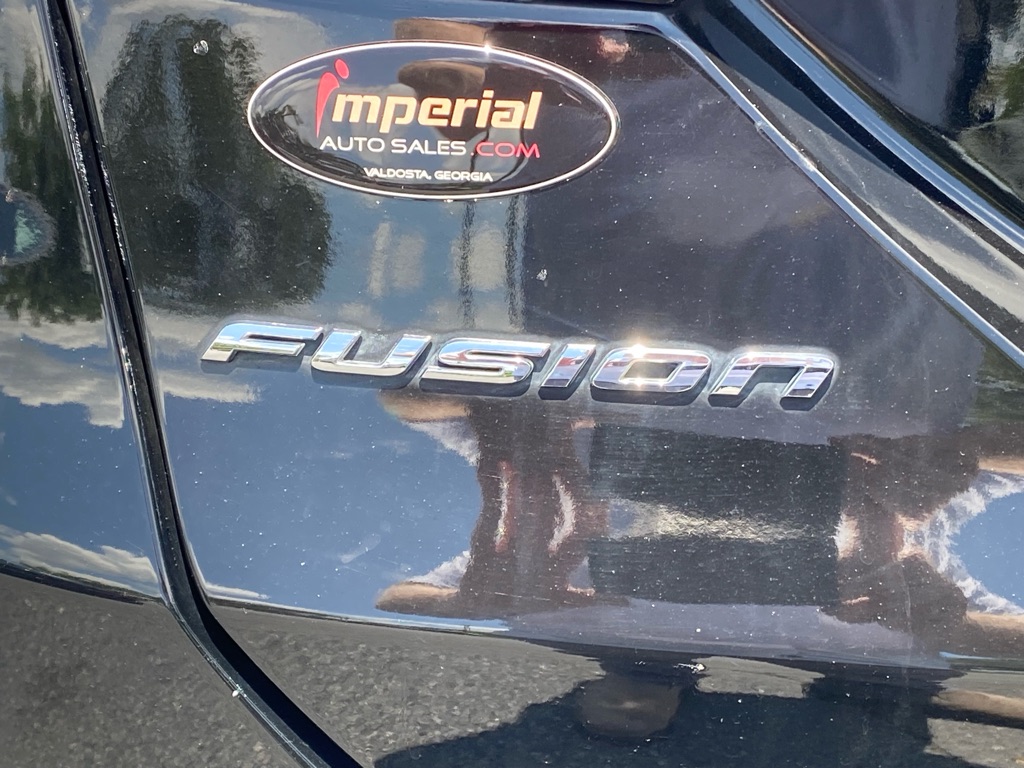 Photo 9 of this FORD FUSION