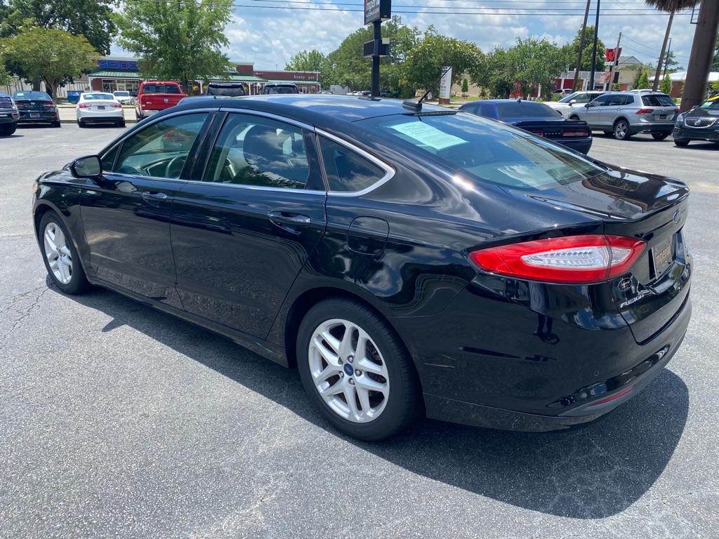 Photo 4 of this FORD FUSION