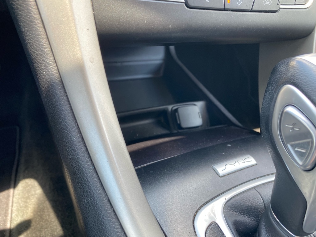 Photo 22 of this FORD FUSION