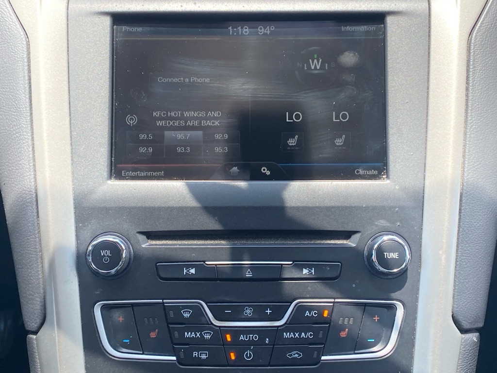 Photo 20 of this FORD FUSION