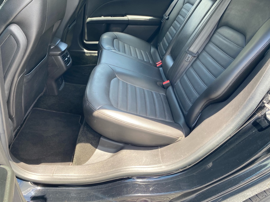 Photo 56 of this FORD FUSION