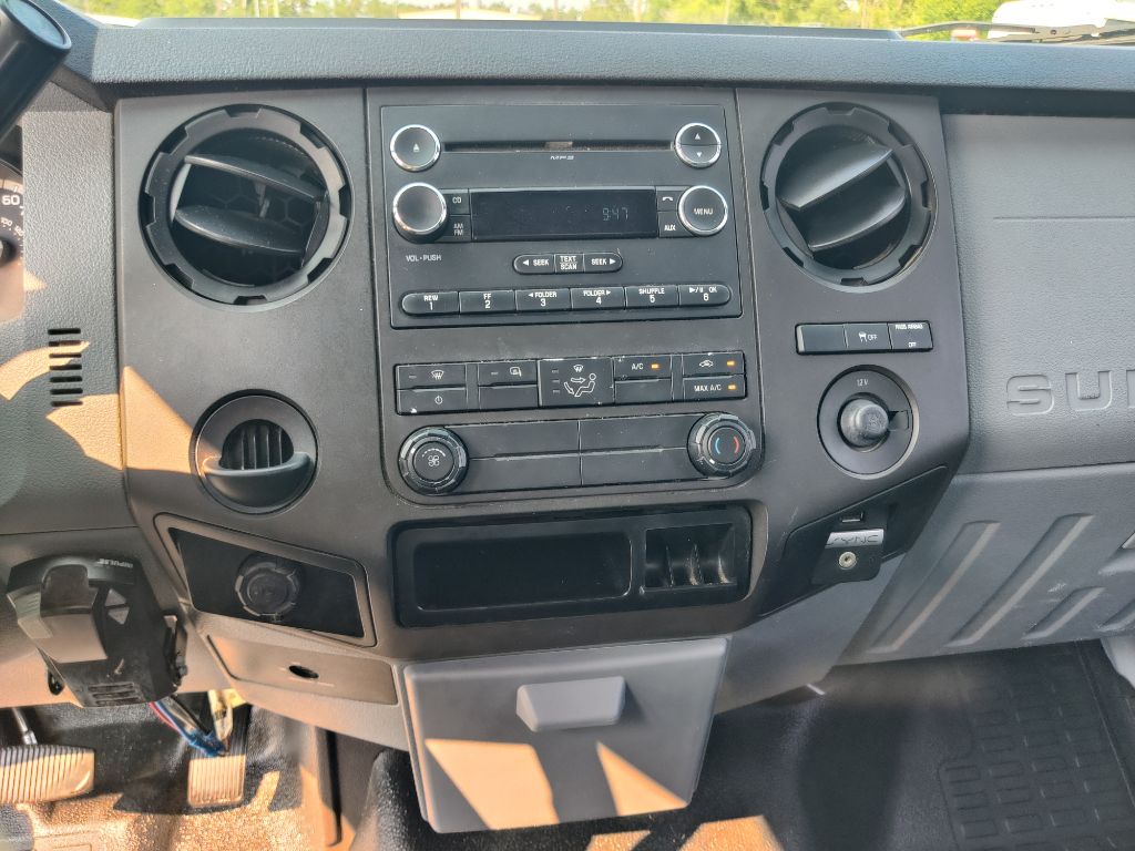 Photo 17 of this FORD F250 XL