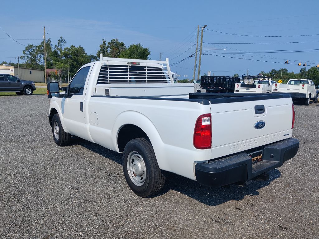 Photo 7 of this FORD F250 XL