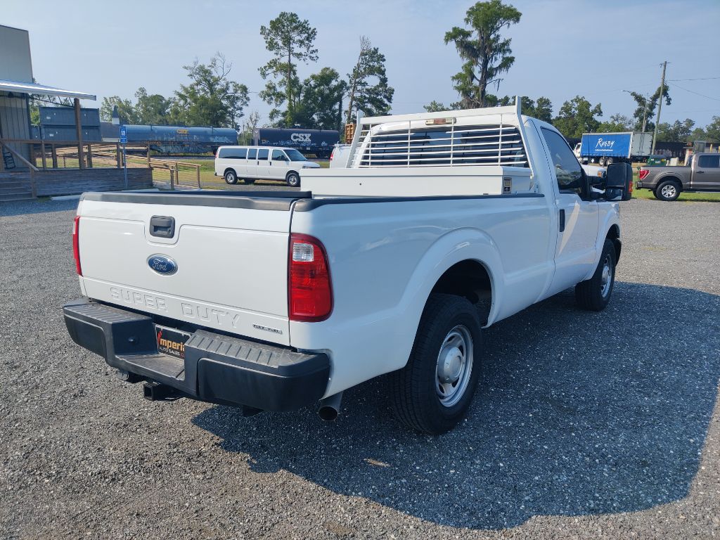 Photo 5 of this FORD F250 XL