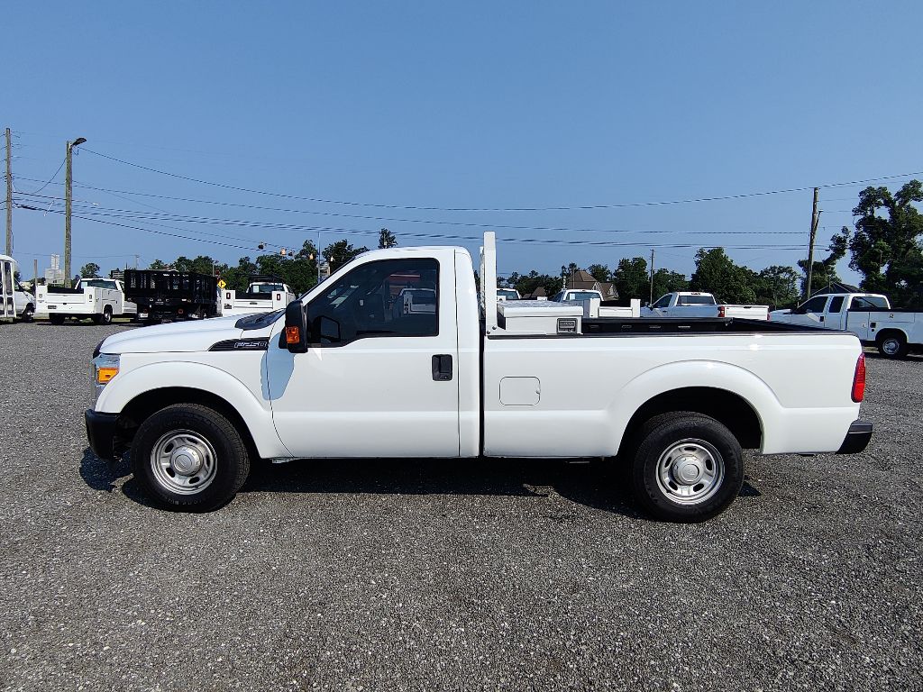 Photo 8 of this FORD F250 XL