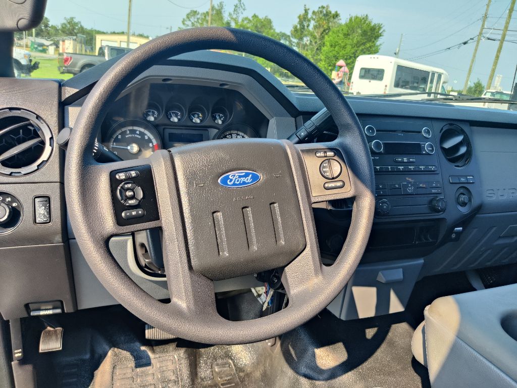 Photo 15 of this FORD F250 XL