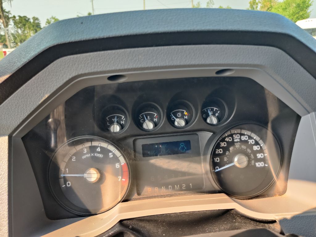 Photo 16 of this FORD F250 XL