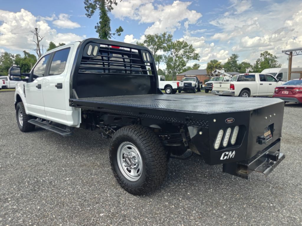 Photo 9 of this FORD F250 FLATBED