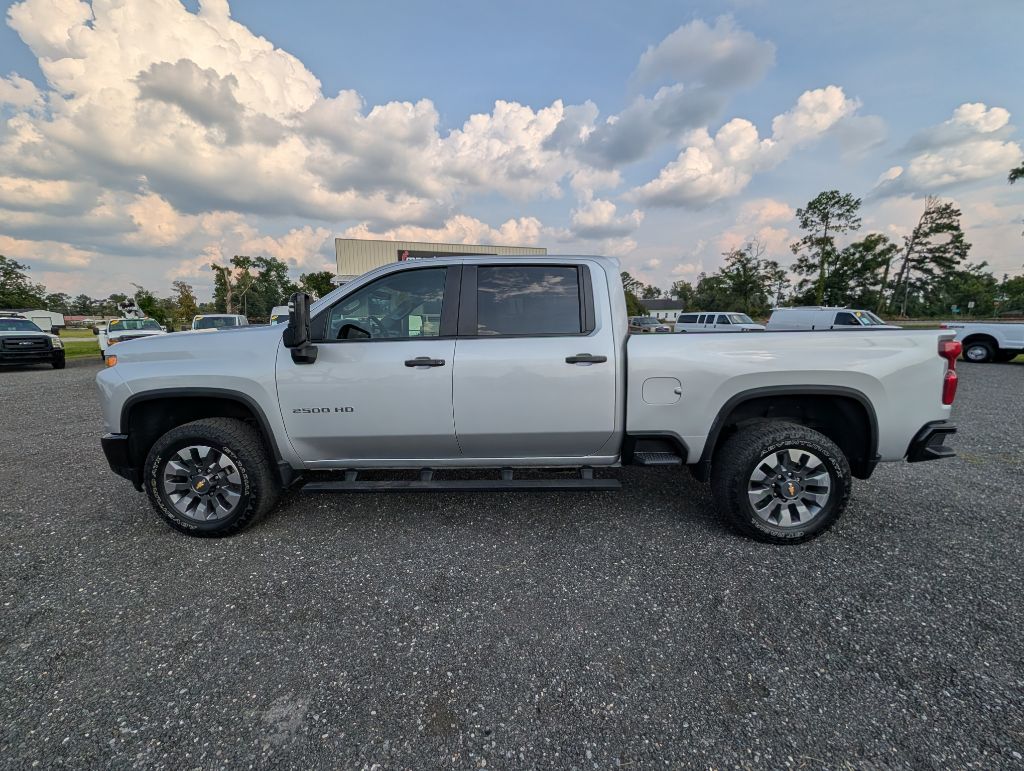 Photo 8 of this CHEVROLET SILVERADO 2500