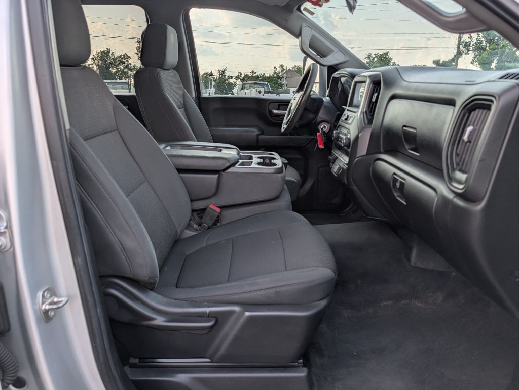 Photo 14 of this CHEVROLET SILVERADO 2500