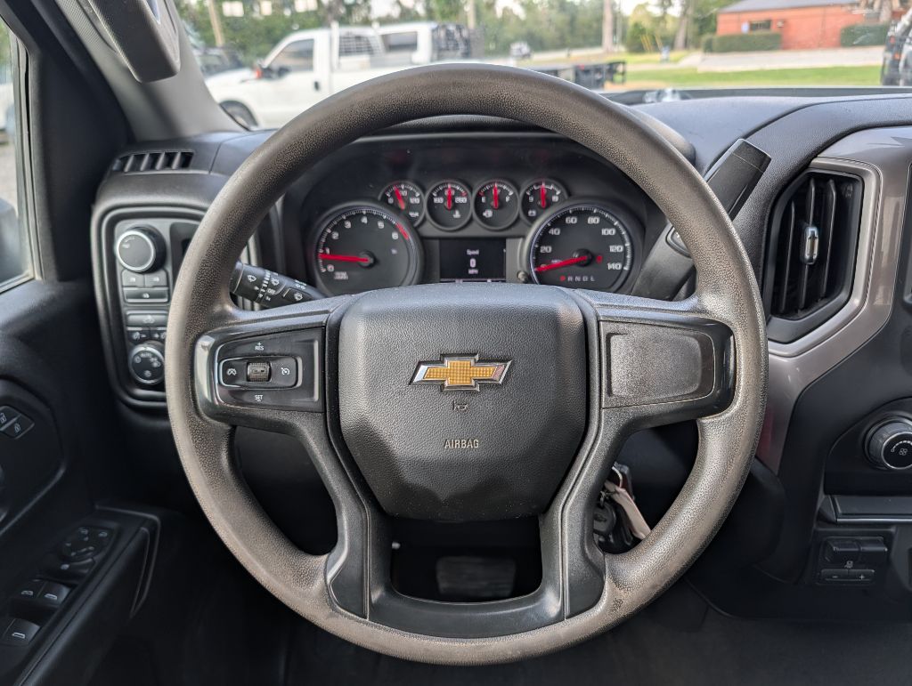 Photo 18 of this CHEVROLET SILVERADO 2500