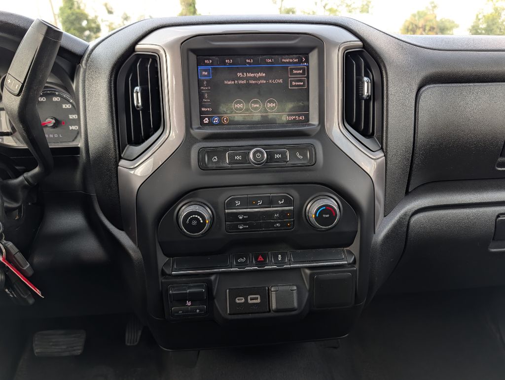 Photo 19 of this CHEVROLET SILVERADO 2500