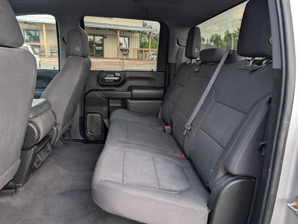 Photo 13 of this CHEVROLET SILVERADO 2500