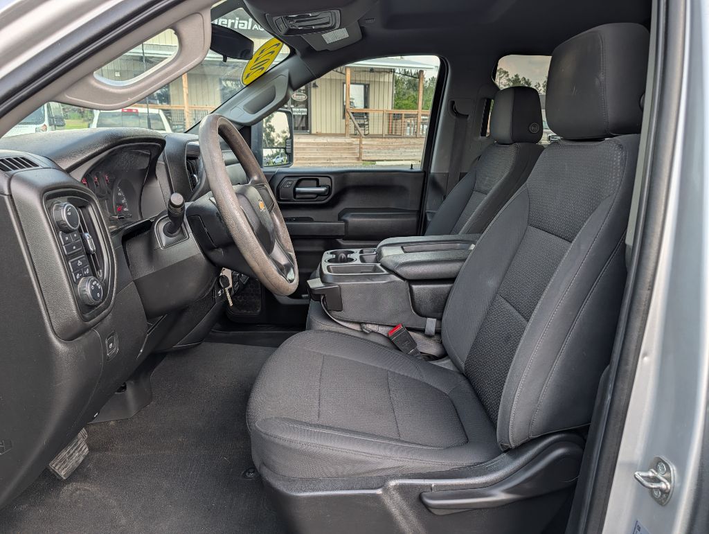 Photo 12 of this CHEVROLET SILVERADO 2500