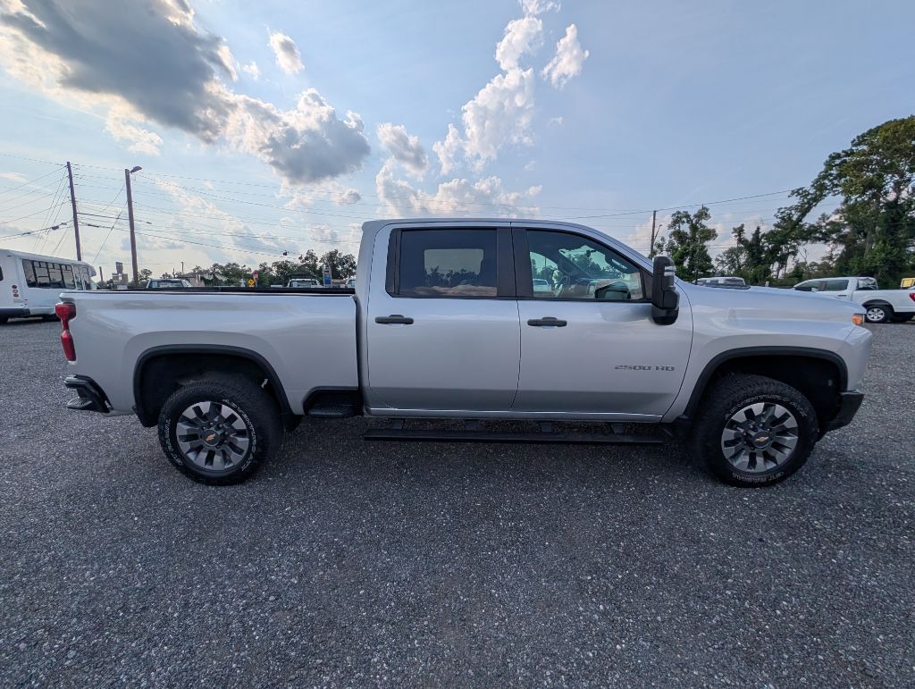 Photo 5 of this CHEVROLET SILVERADO 2500