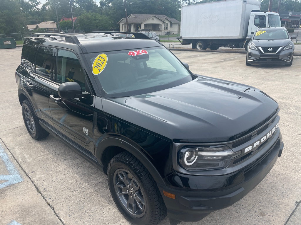Photo 4 of this FORD BRONCO SPORT
