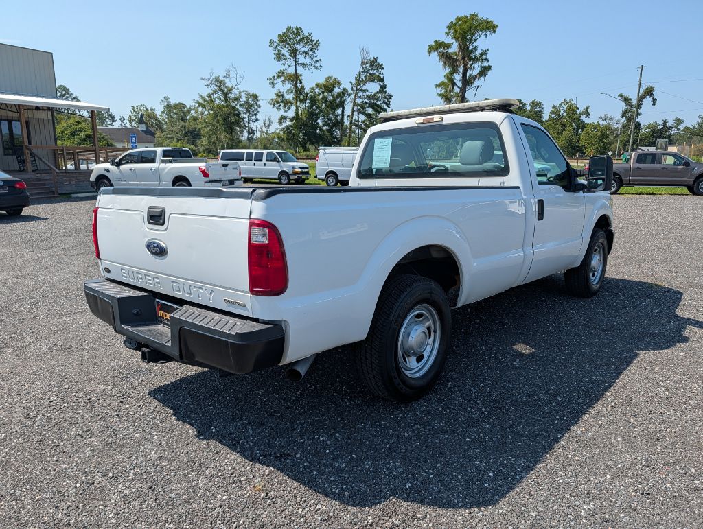 Photo 2 of this FORD F250 XL