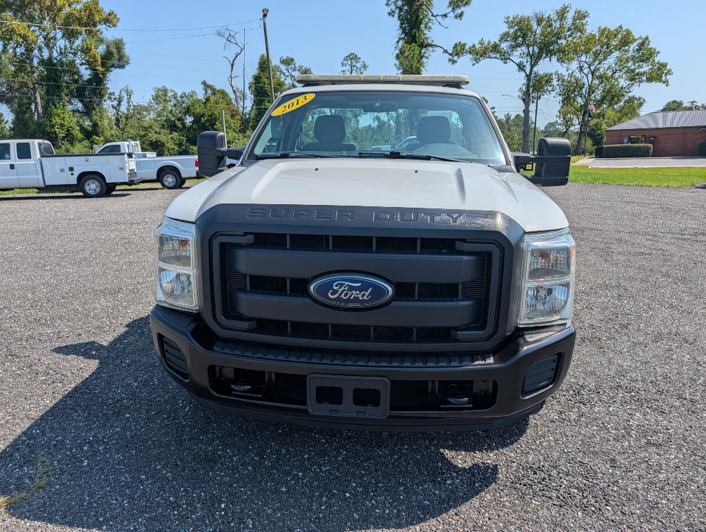 Photo 3 of this FORD F250 XL