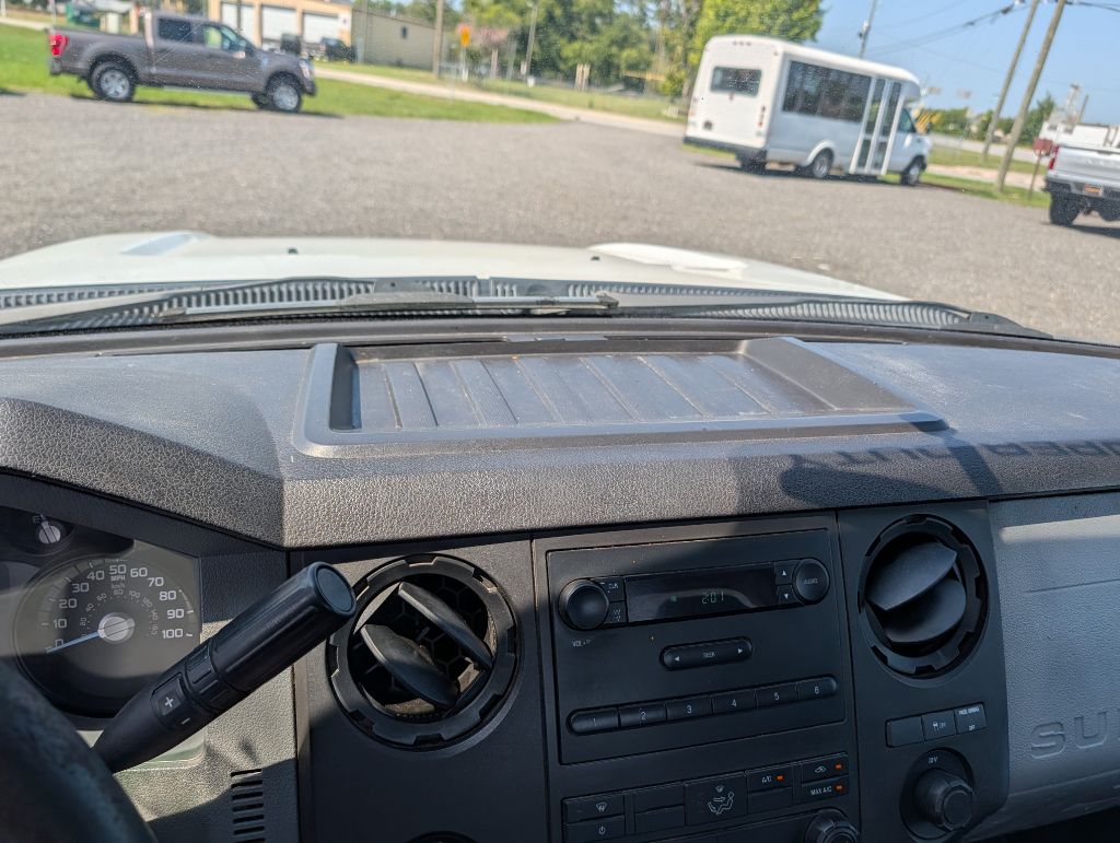 Photo 18 of this FORD F250 XL