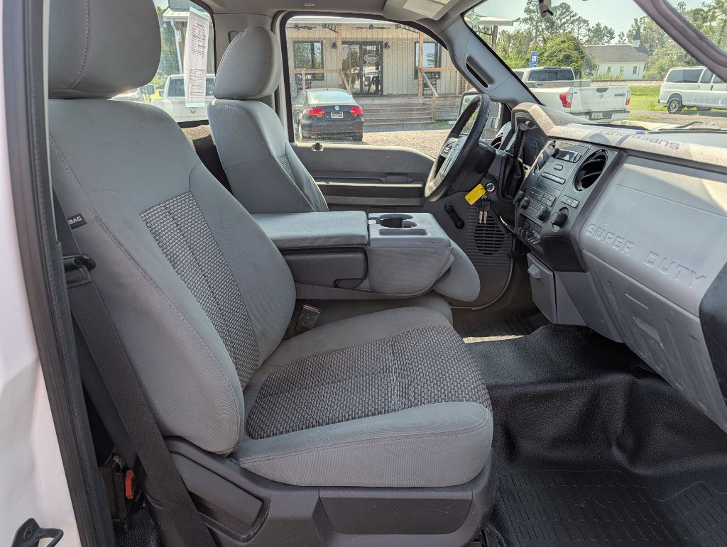 Photo 13 of this FORD F250 XL