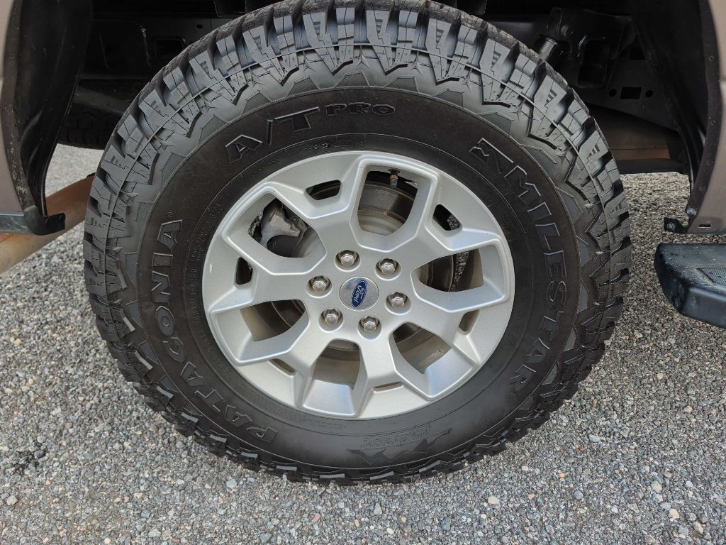Photo 35 of this FORD F-150