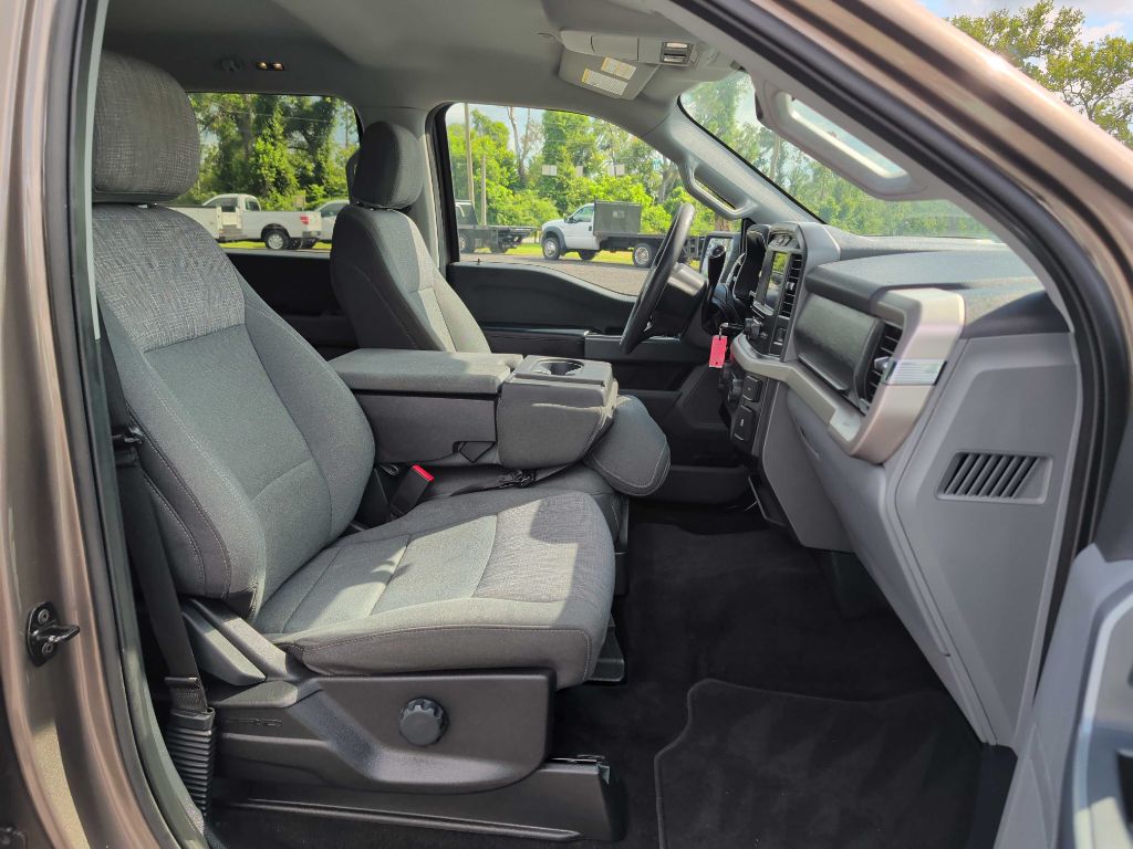Photo 11 of this FORD F-150