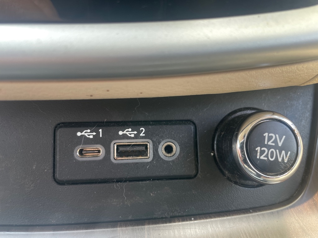 Photo 30 of this NISSAN MURANO