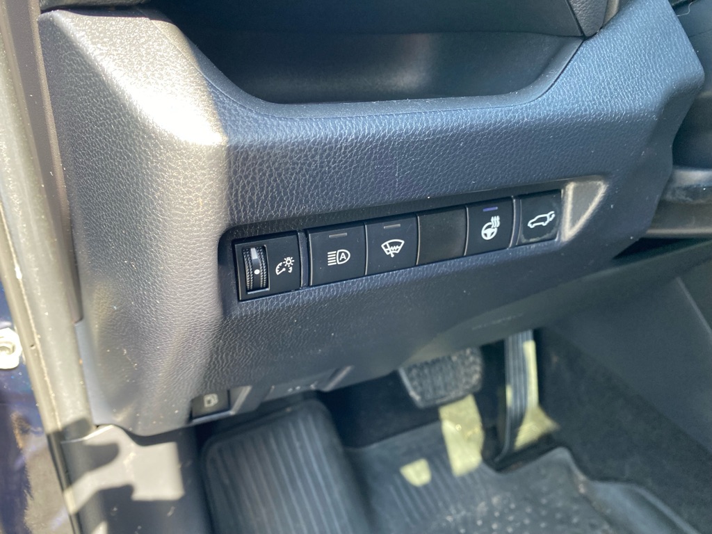 Photo 43 of this TOYOTA RAV4 HYBRID