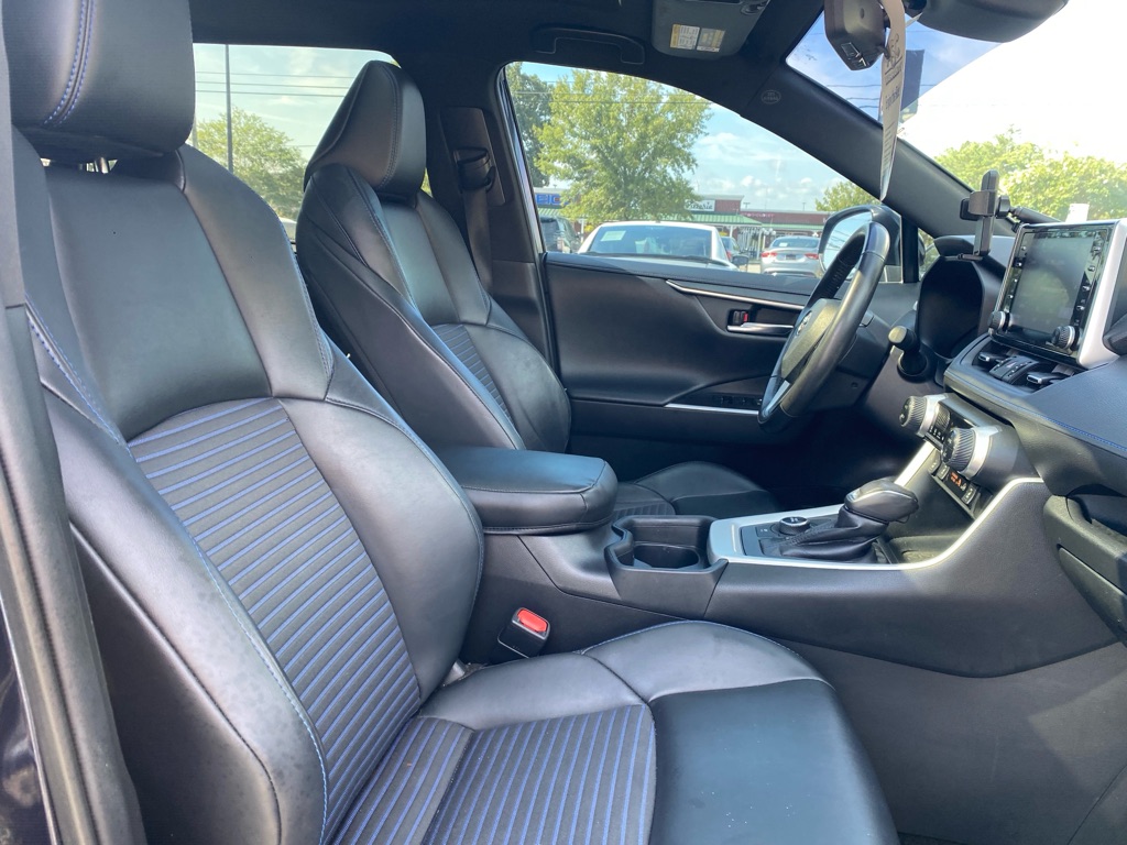 Photo 46 of this TOYOTA RAV4 HYBRID
