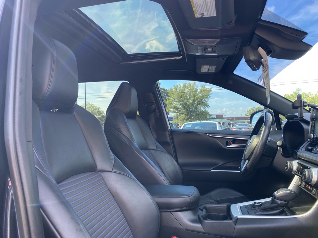 Photo 45 of this TOYOTA RAV4 HYBRID