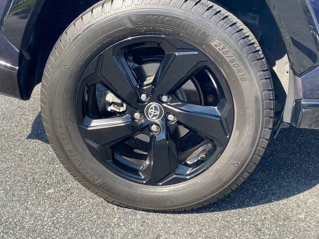 Photo 14 of this TOYOTA RAV4 HYBRID