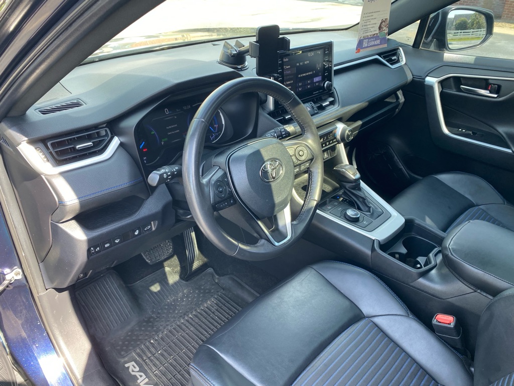 Photo 39 of this TOYOTA RAV4 HYBRID