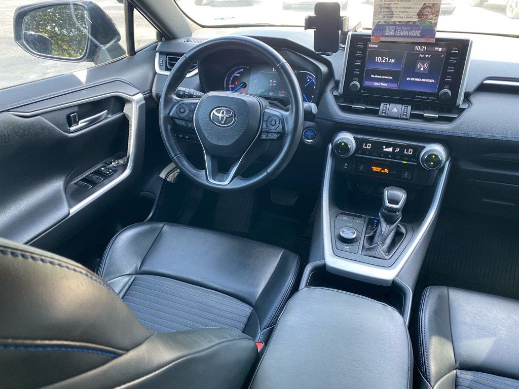 Photo 19 of this TOYOTA RAV4 HYBRID