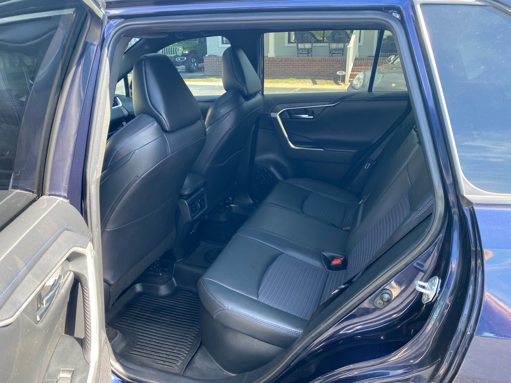 Photo 65 of this TOYOTA RAV4 HYBRID