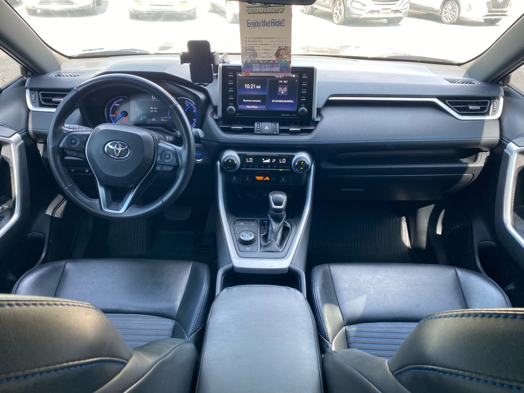 Photo 17 of this TOYOTA RAV4 HYBRID