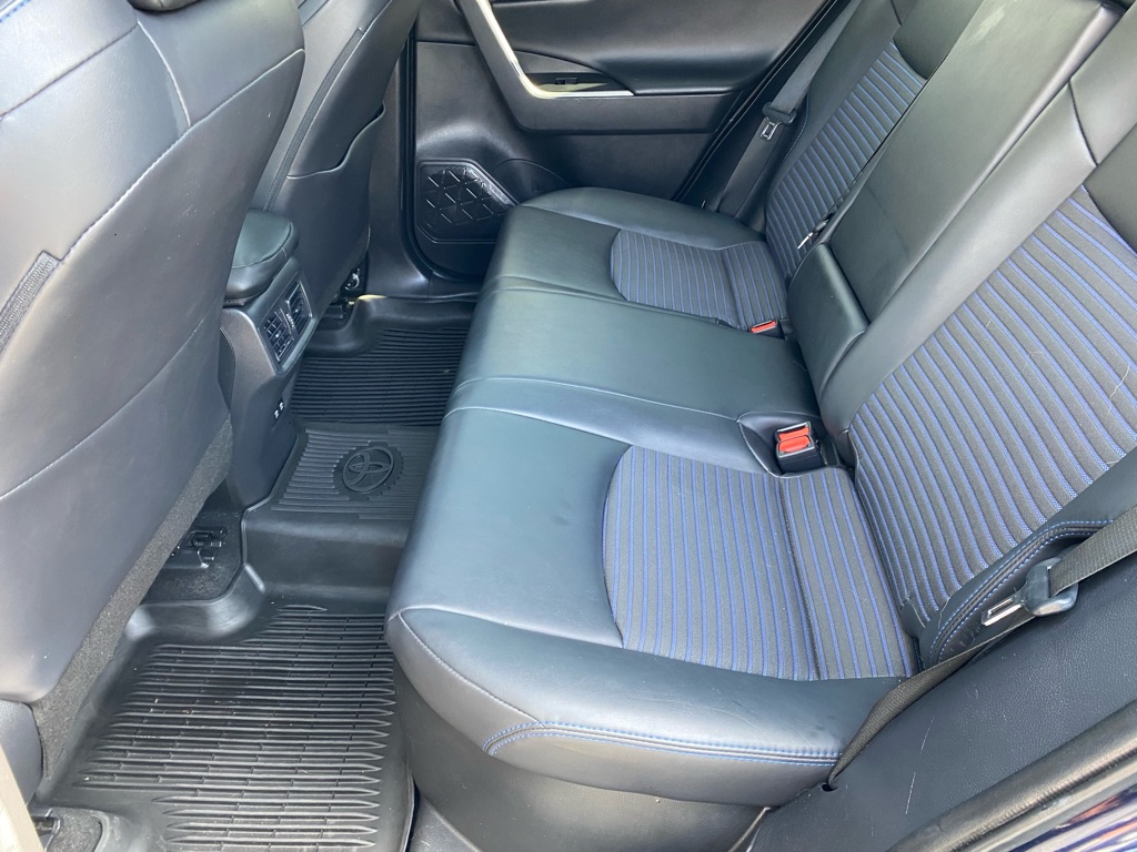 Photo 67 of this TOYOTA RAV4 HYBRID