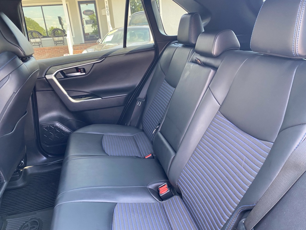 Photo 66 of this TOYOTA RAV4 HYBRID
