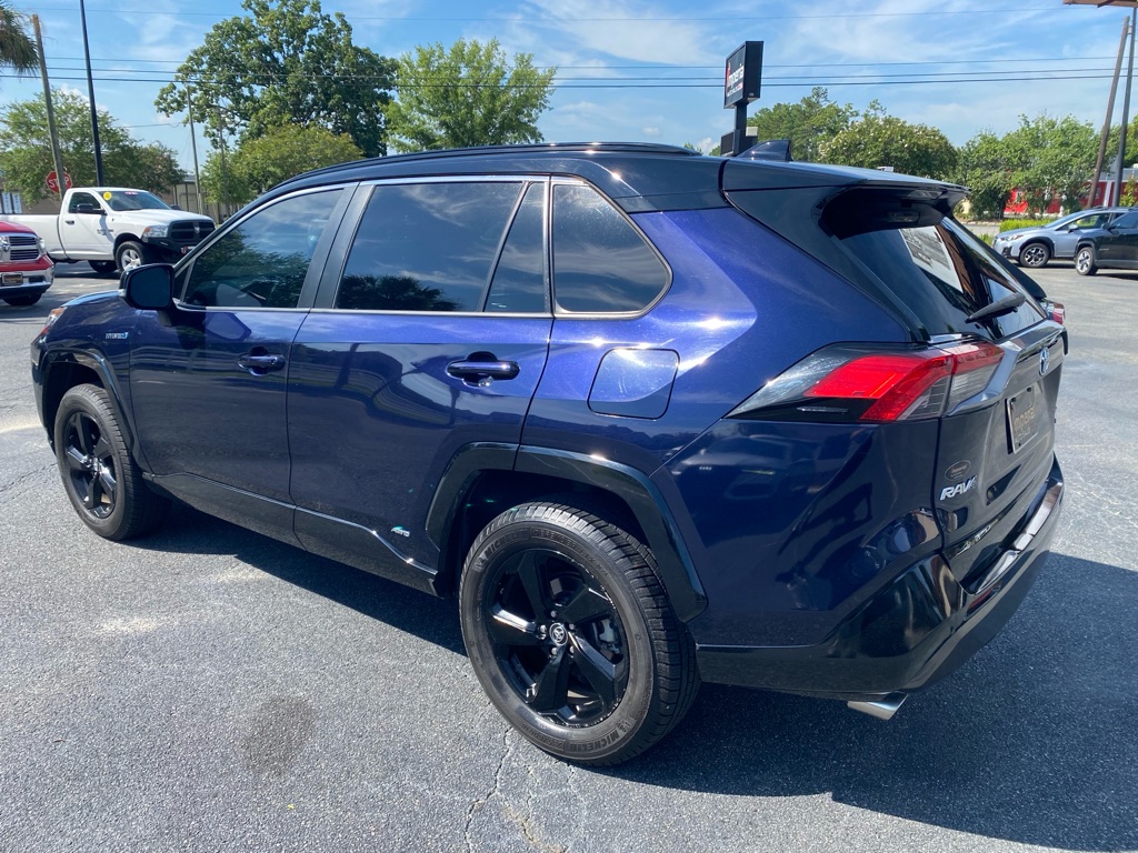 Photo 4 of this TOYOTA RAV4 HYBRID