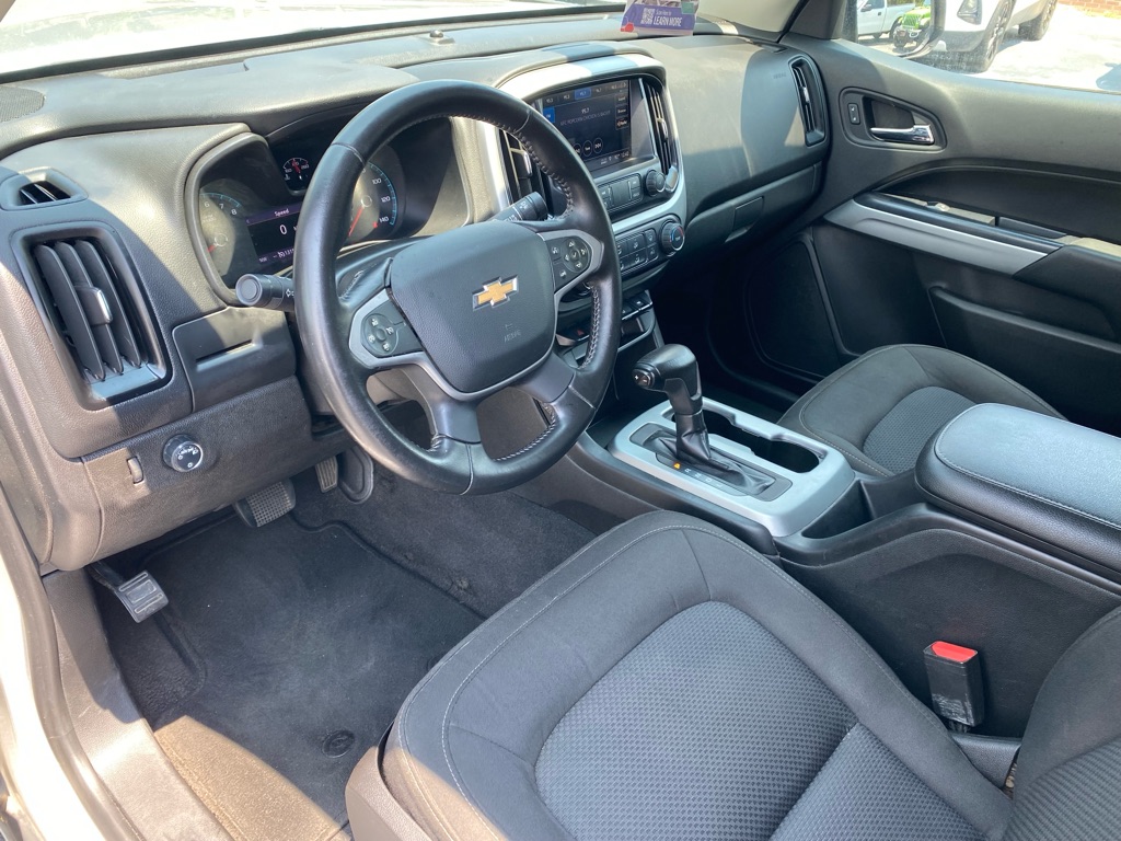 Photo 30 of this CHEVROLET COLORADO