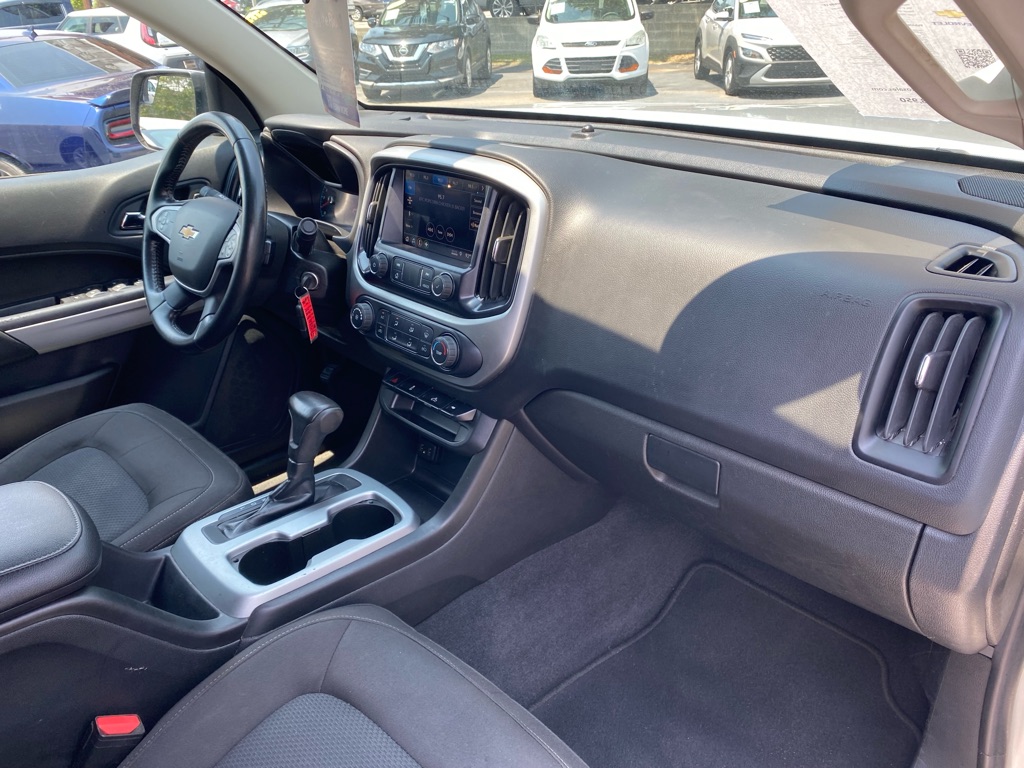 Photo 37 of this CHEVROLET COLORADO
