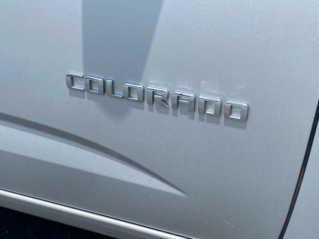 Photo 9 of this CHEVROLET COLORADO
