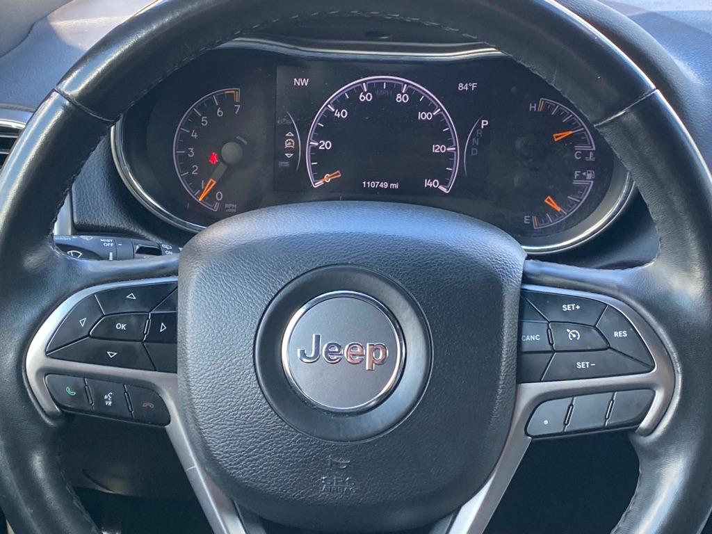 Photo 17 of this JEEP GRAND CHEROKEE