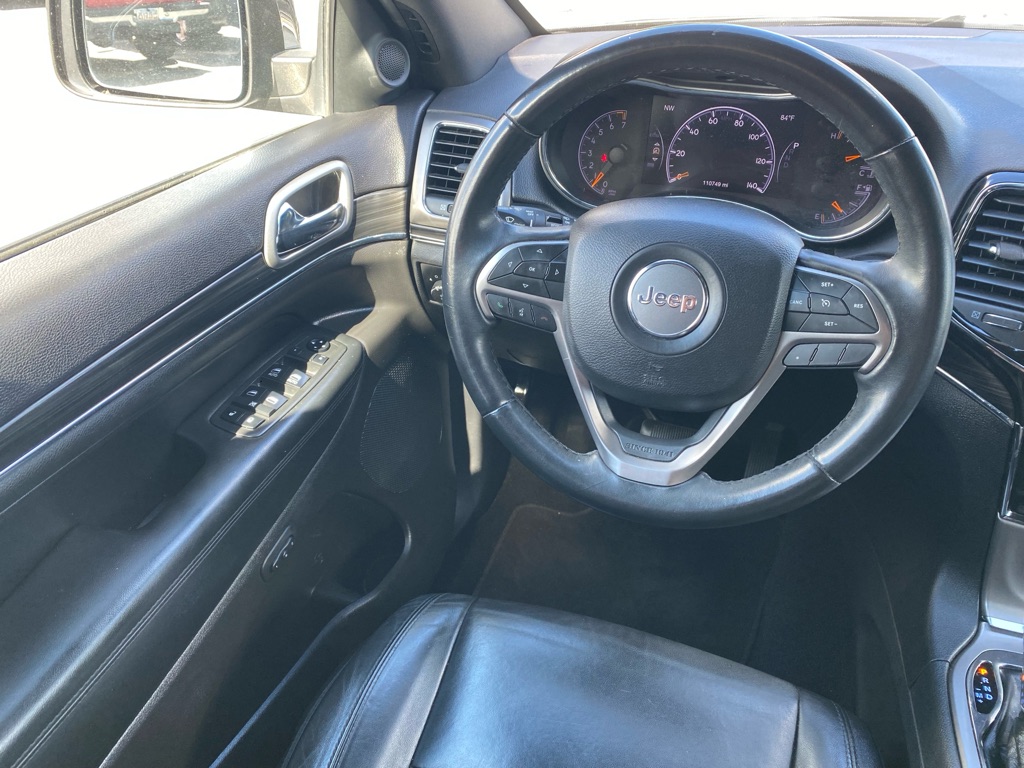 Photo 18 of this JEEP GRAND CHEROKEE