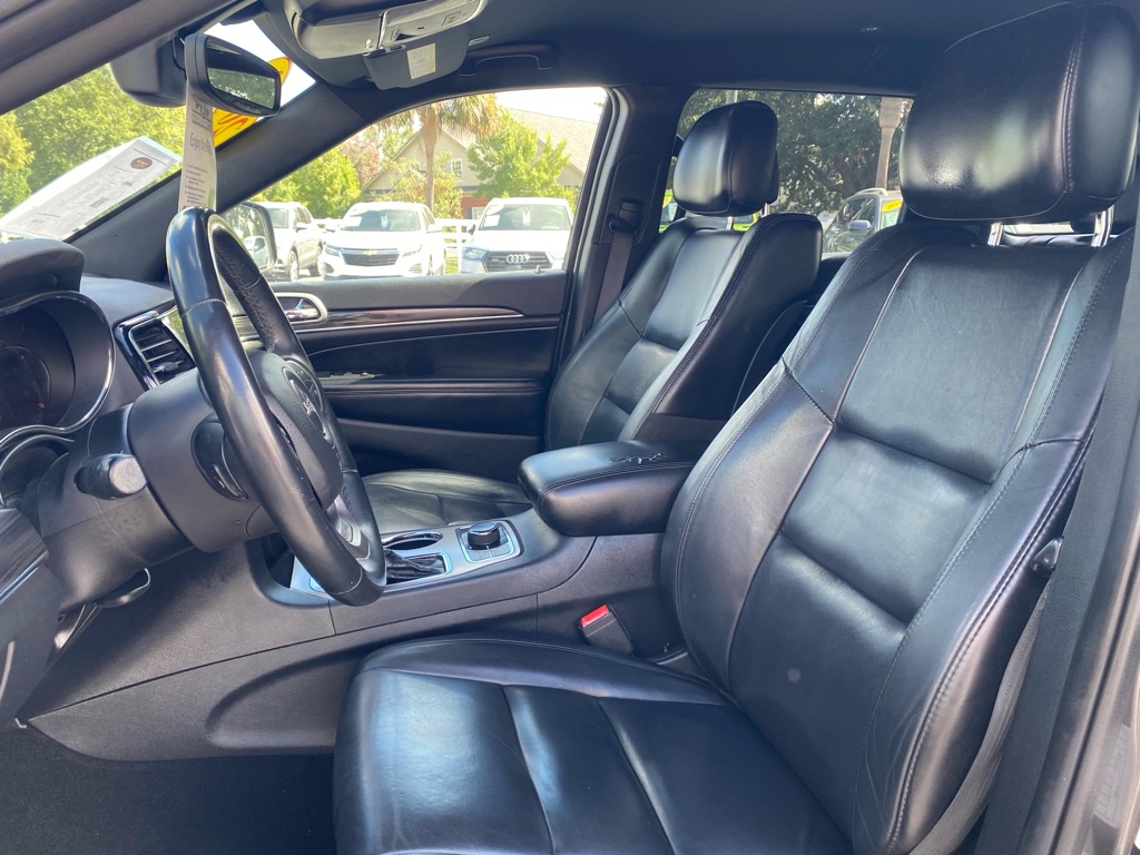 Photo 33 of this JEEP GRAND CHEROKEE