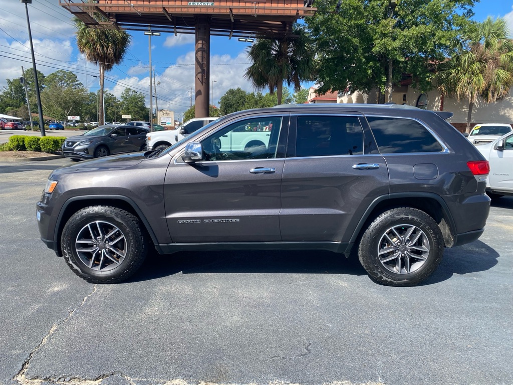 Photo 3 of this JEEP GRAND CHEROKEE