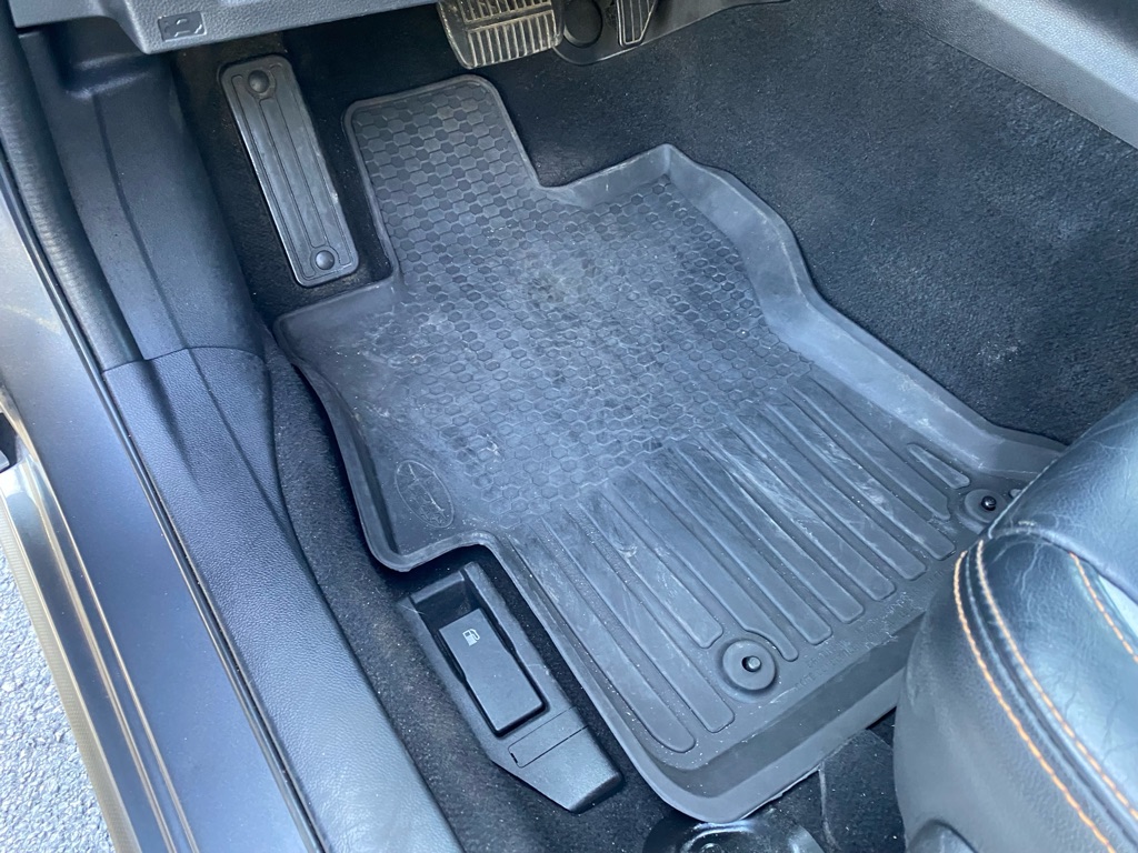 Photo 39 of this SUBARU CROSSTREK